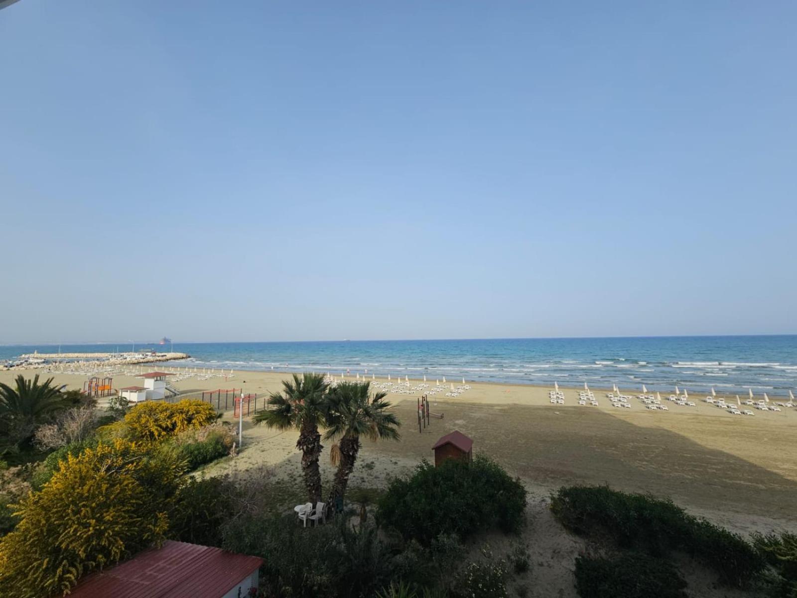 לרנקה Makenzy Sandy Beachfront Paradise מראה חיצוני תמונה